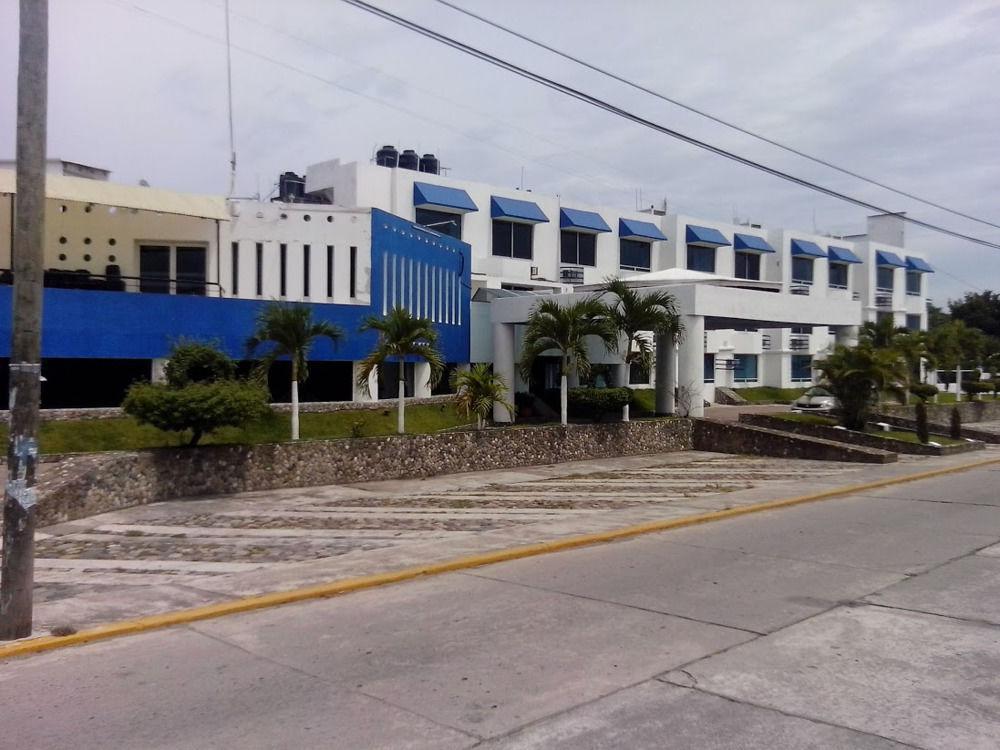 Oyo Hotel Casa Blanca Martínez de La Torre Exterior foto